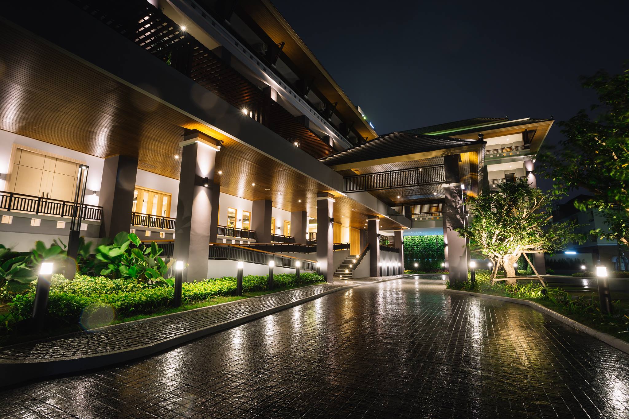 โรงแรมนาดี 10